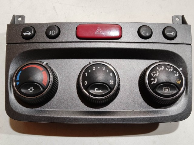 Alfa Romeo 147 2000-2010 Fűtés- és közép kapcsolók használt  manual