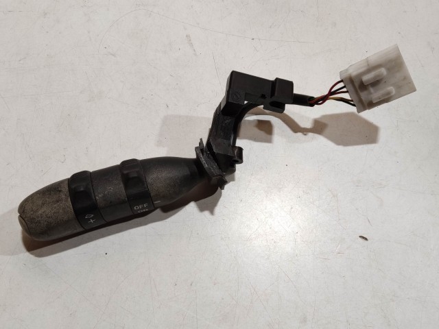 205438 Alfa Romeo 147, Gt, Fiat Stilo, Bravo, Lancia Delta tempómat kar a képen látható kopással