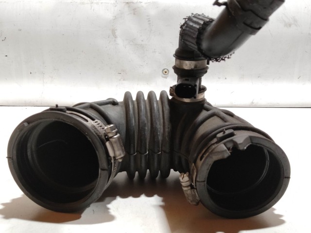 Fiat Freemont 2011-2015 levegőcső légszűrőházból a turbóba K04627073AE