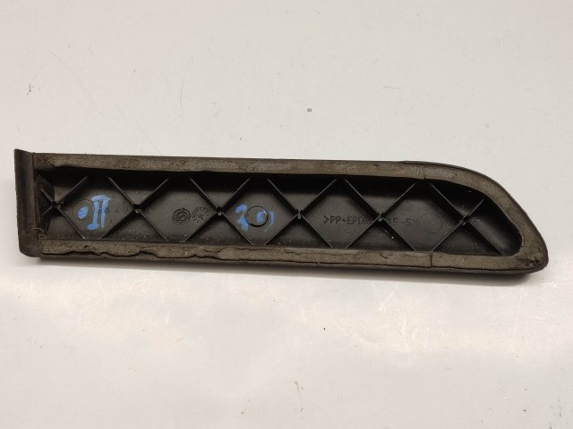Fiat Punto II. 3 ajtós , bal hátsó díszcsík