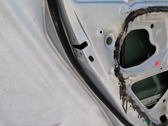 206031 Toyota Yaris II. 2006-2011 bal hátsó ajtó