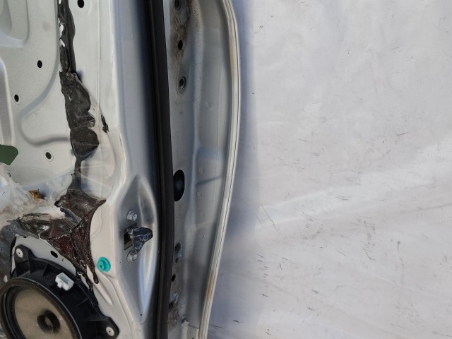 206031 Toyota Yaris II. 2006-2011 bal hátsó ajtó