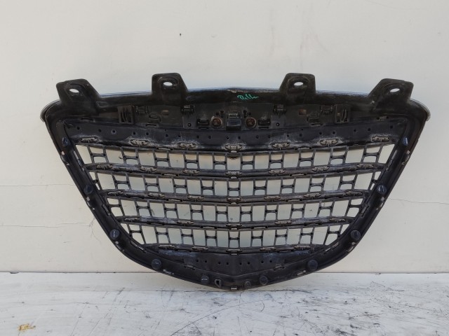 206032 Lancia Delta 2008-2014 Díszrács 735527519