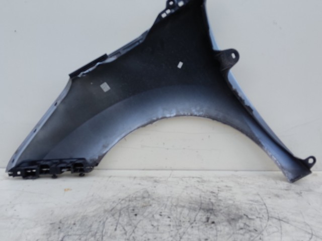 206035 Peugeot 3008 2009-2013 jobb első sárvédő 9682889380