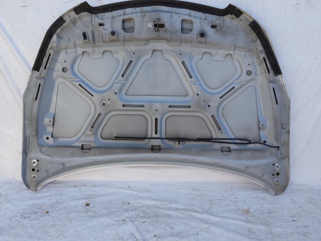 206038 Chevrolet Cruze 2008-2016 motorháztető, a képen látható sérüléssel