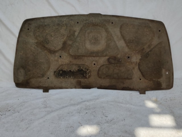 206046 Chevrolet Cruze 2008-2016 2008-2016 motorháztető szigetelés, a képen látható sérüléssel