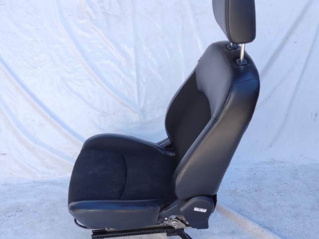 206063 Citroen C4 Aircross 2012-2017 jobb első félbőr ülés