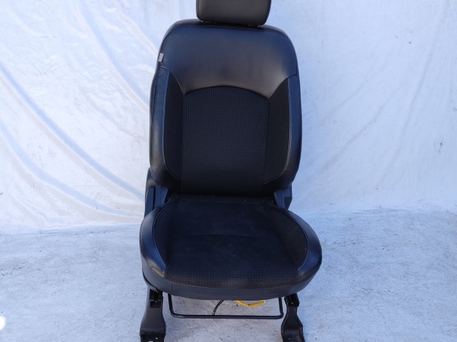 206063 Citroen C4 Aircross 2012-2017 jobb első félbőr ülés