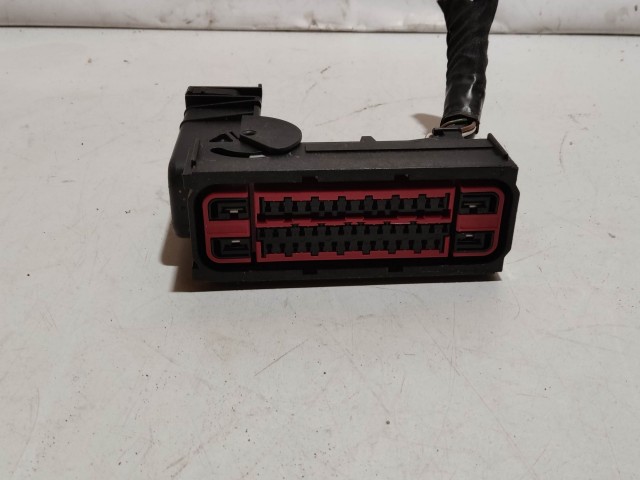 205475 Volvo V40 2012-2019 Abs elektromos csatlakozó P31423315 , 10.0212-1009.4