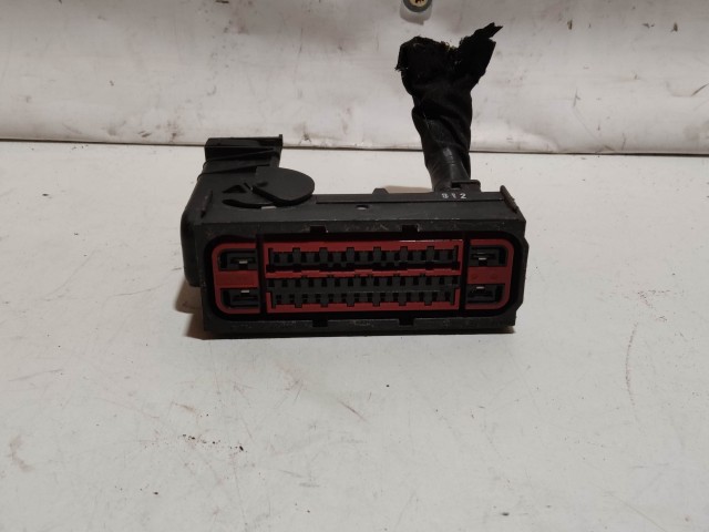 205477 Volvo XC 70 Abs elektromos csatlakozó P30681619 , 10.0212-0182.4