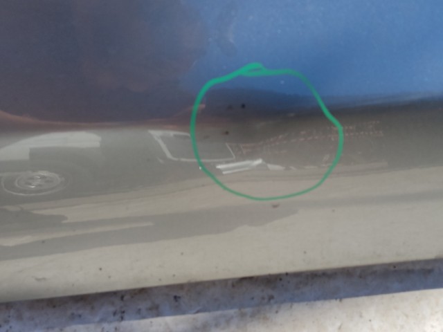 20671 Citroen C4 Aircross 2012-2017 jobb első ajtó, a képen látható sérüléssel