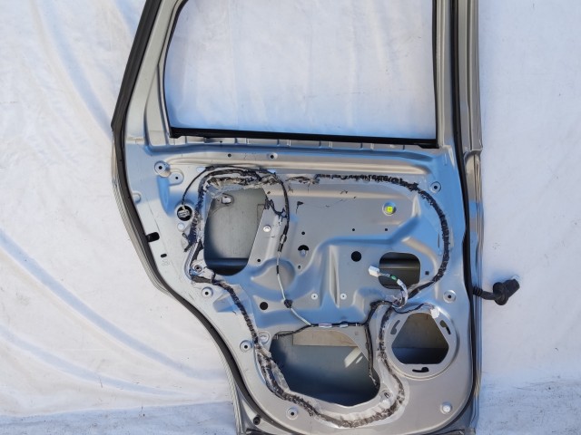 206074 Citroen C4 Aircross 2012-2017 bal hátsó ajtó, a képen látható sérüléssel