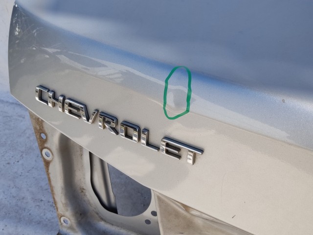 206079 Chevrolet Cruze 2008-2016 szedán csomagtérajtó, a képen látható sérüléssel