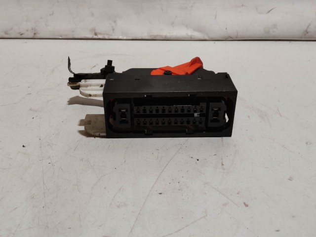 205424 Toyota Yaris III. 2011-2014 Abs elektromos csatlakozó 44540-0D130 , 06.2102-3680.4 