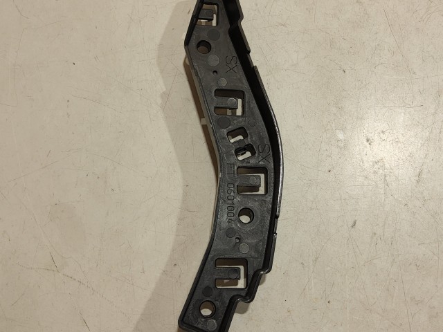 Fiat 500 X 2015-2025 utángyártott új, bal első lökhárító tartó 51937657