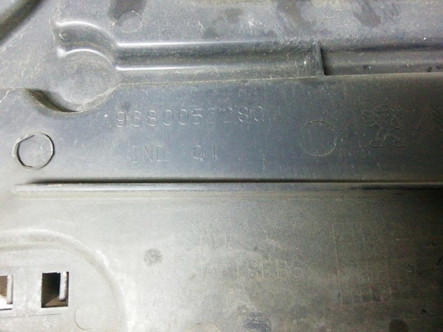 Peugeot 207 2006-2014 Hűtőlégterelő használt  vízhűtő 