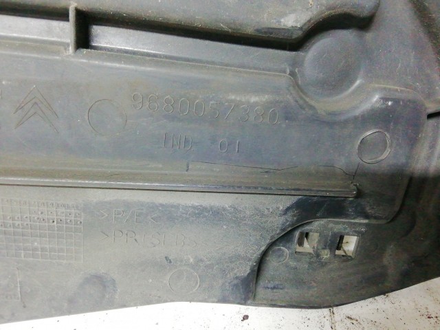 Peugeot 207 2006-2014 Hűtőlégterelő használt  vízhűtő 