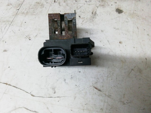 Peugeot 207 2006-2014 hűtőventilátor előtét ellen állás  használt 