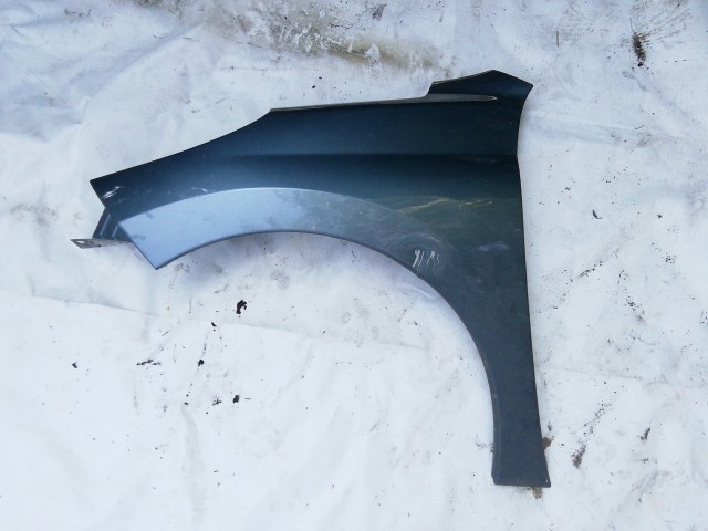 210488 Peugeot 207 2006-2014 bal első  sárvédő, a képen látható sérüléssel