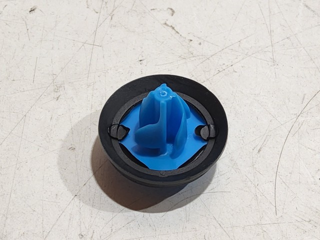 Alfa Romeo Stelvio, Fiat 500L, 500x, Tipo, Panda III. Jeep Renegade utángyártott új patent 735537083