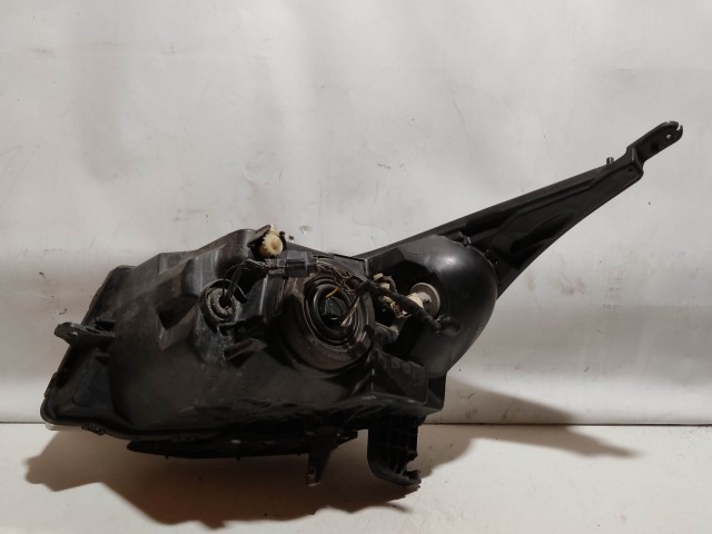 205537 Chevrolet Cruze 2008-2012 jobb első fényszóró