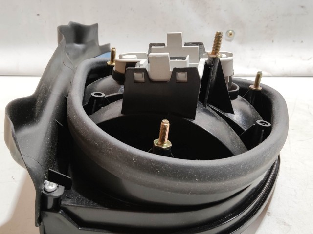 Lancia Delta 1993-1999 gyári beszállítós új (SIEMA)  jobb hátsó külső lámpa 7798158