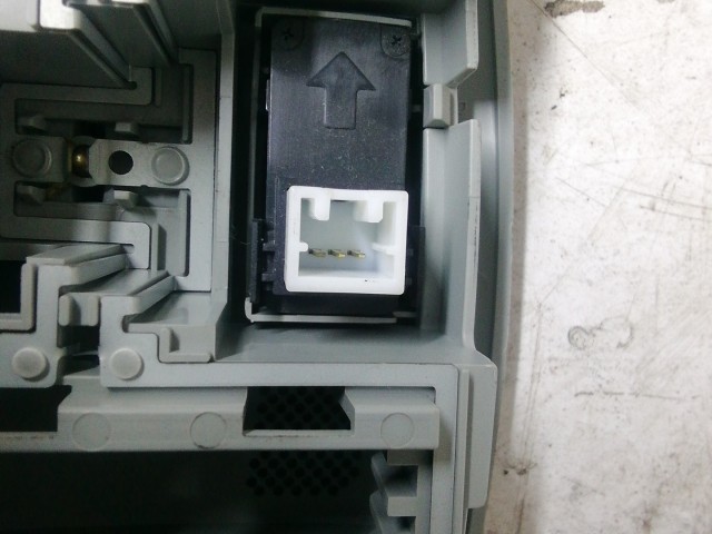 210526 Citroen C4 Aircross belső világítás 8401a009zz