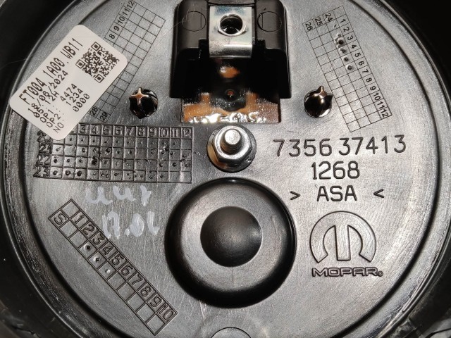 Fiat 500 Fl 2015- gyári új első embléma tartó, emblémával 735642280