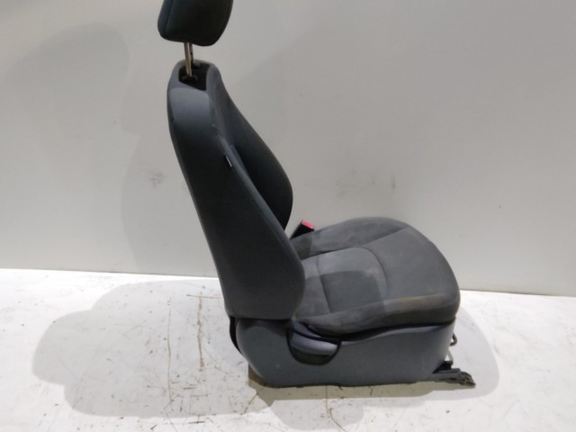 203873 Chevrolet Cruze 2008-2012 bal első ülés, a képen látható állapotban