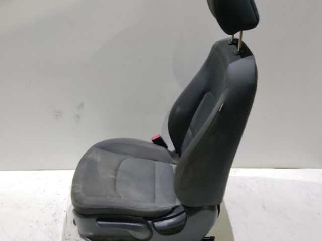 203874 Chevrolet Cruze 2008-2012 bal első ülés, a képen látható állapotban