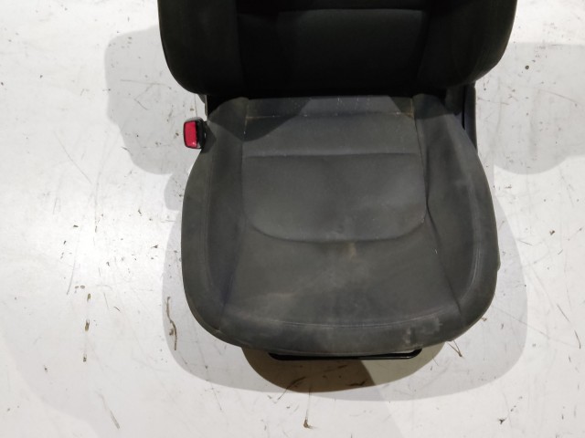 203874 Chevrolet Cruze 2008-2012 bal első ülés, a képen látható állapotban