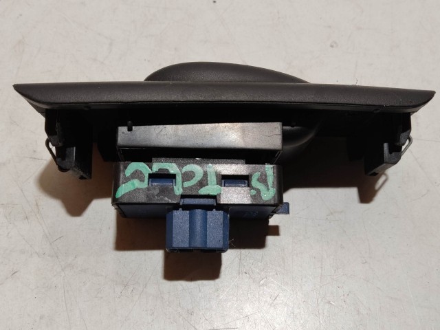 Fiat Doblo III. bal hátsó toló ajtó ablakemelő kapcsoló