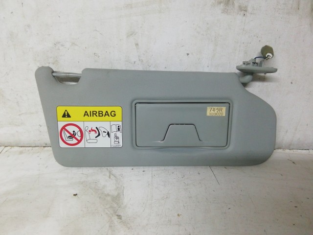 210589 Citroen C4 Aircross 2012-2017 jobb oldali napellenző, szürke színű, tükrös világítással