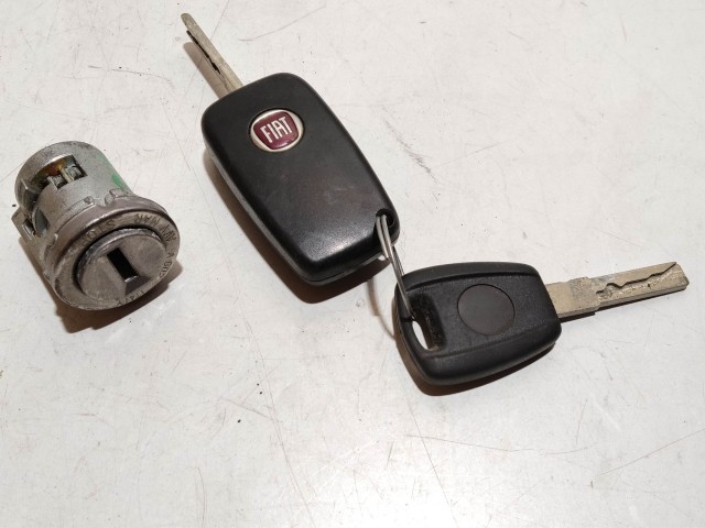 Fiat Idea 2003-2012 Gyújtáskapcsoló kulcsokkal használt