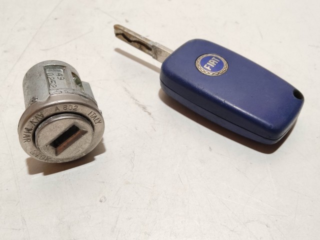 Fiat Gyújtáskapcsoló kulccsal használt
