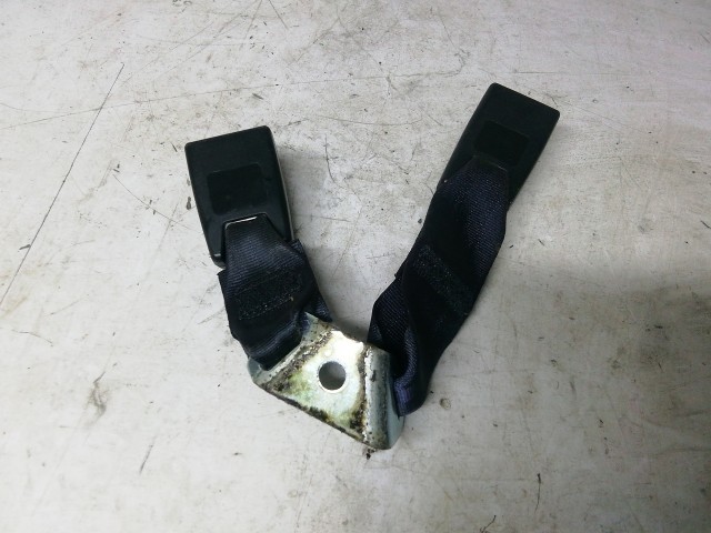 Citroen C4 Aircross 2012-2017 hátsó biztonsági övcsat 