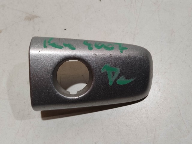 Peugeot 4007 2007-2013 Zárbetét kupak használt bal első, ezüst 