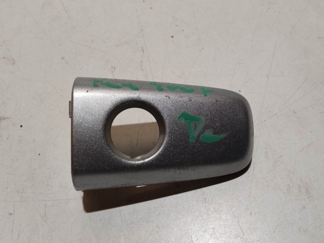 Peugeot 4007 2007-2013 Zárbetét kupak használt bal első, ezüst 