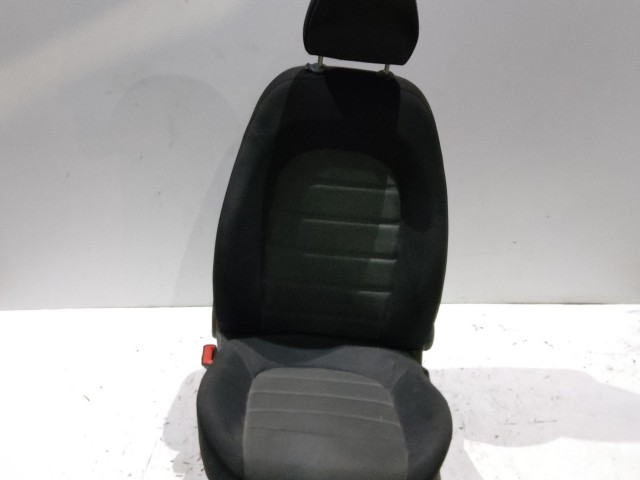 203901 Fiat Bravo 2007-2014 bal első szövet ülés