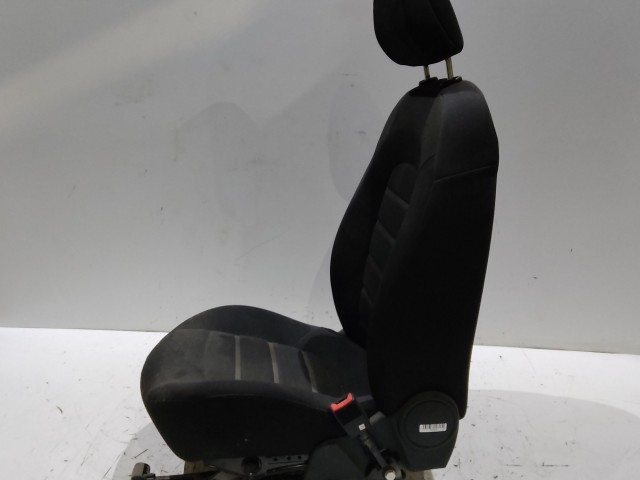 203902 Fiat Bravo 2007-2014  jobb első szövet ülés