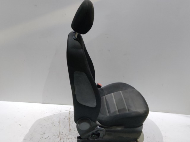 203902 Fiat Bravo 2007-2014  jobb első szövet ülés