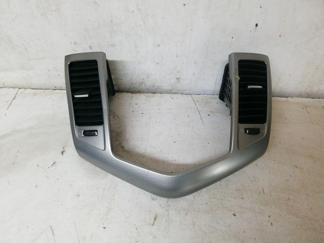 Chevrolet Cruze 2008-2012 2010-2016 Levegő beömlő használt 
