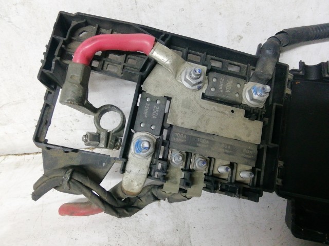 Chevrolet Cruze 2008-2012 2010-2016 Biztosítéktábla  használt  külső