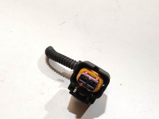 205785 Alfa Romeo 147, 156, 159, Gt, Fiat Croma, Bravo, Stilo 1,9 16v Diesel, injektor elektromos csatlakozó