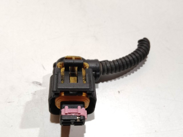 205785 Alfa Romeo 147, 156, 159, Gt, Fiat Croma, Bravo, Stilo 1,9 16v Diesel, injektor elektromos csatlakozó