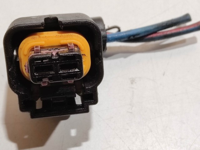 205787 Alfa Romeo 147, 156, 159, Gt, Fiat Croma, Bravo, Stilo 1,9 16v Diesel, injektor elektromos csatlakozó