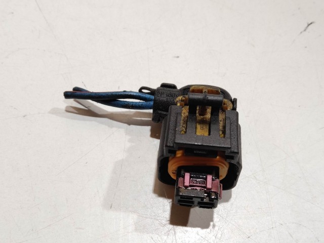 205787 Alfa Romeo 147, 156, 159, Gt, Fiat Croma, Bravo, Stilo 1,9 16v Diesel, injektor elektromos csatlakozó