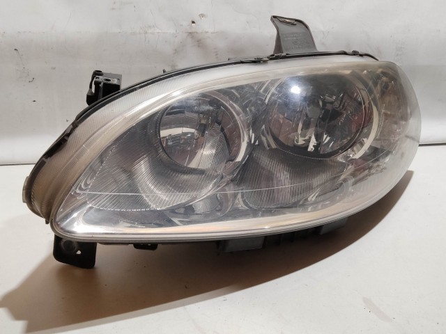 205806 Fiat Croma 2005-2008 bal első  fényszóró 51801266