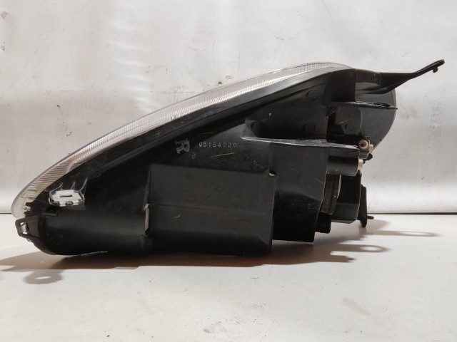 205817 Fiat Grande Punto 2005-2008 fehér csatlakozós jobb első fényszóró, utángyártott!!!