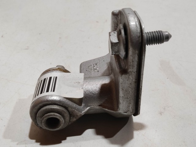 Mercedes Benz B-Class W245 2005-2011 Ajtózsanér használt  bal első alsó